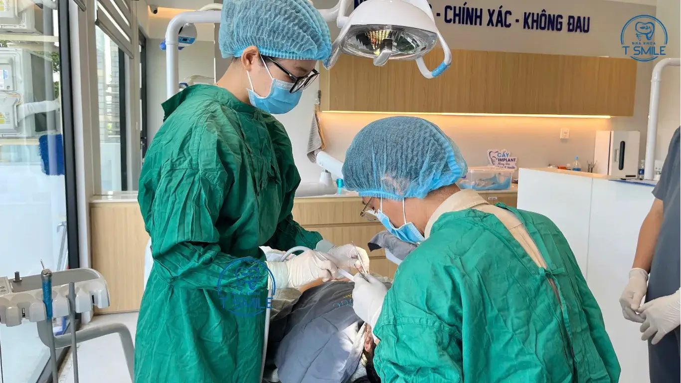niềng răng mắc cài tự động là gì